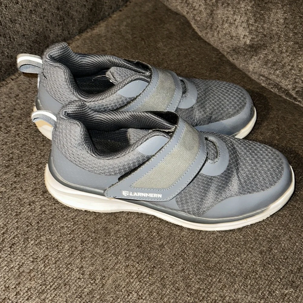 Larnmern‎ steel toe work sneakers Velcro 7.5